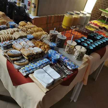 Kinizsi Udvar Apartmanhaz Balatonboglár エクステリア 写真