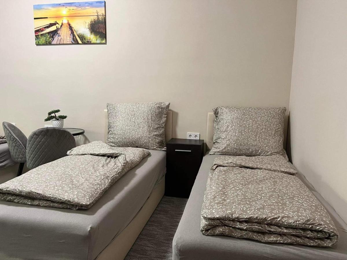 Kinizsi Udvar Apartmanhaz Balatonboglár エクステリア 写真