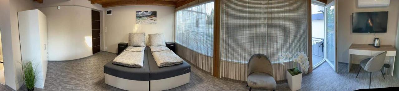 Kinizsi Udvar Apartmanhaz Balatonboglár エクステリア 写真