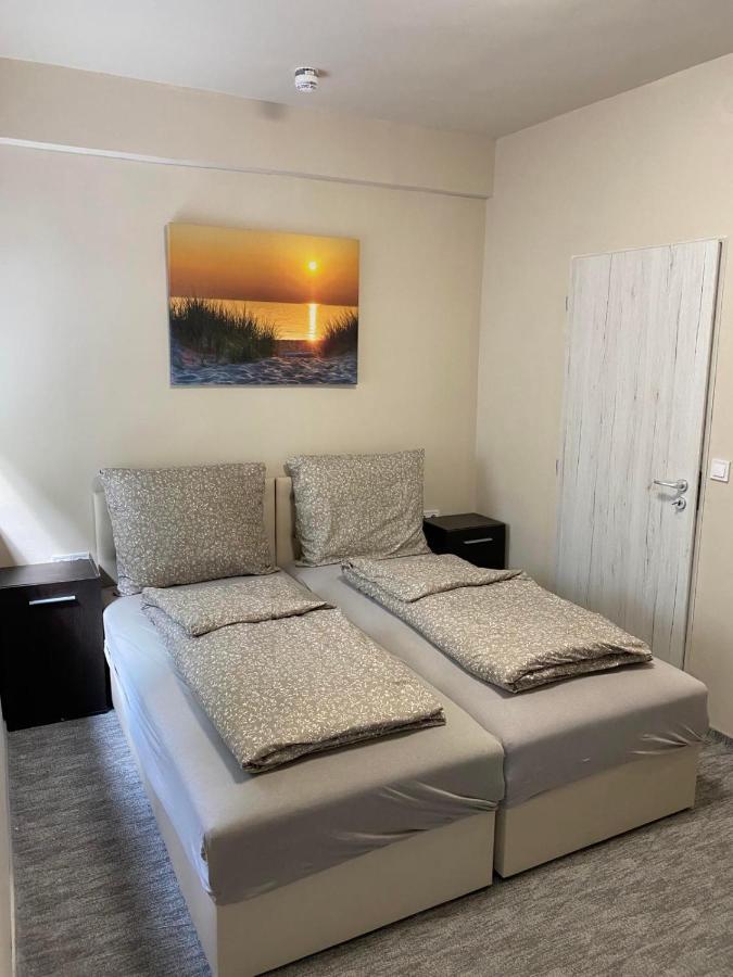 Kinizsi Udvar Apartmanhaz Balatonboglár エクステリア 写真