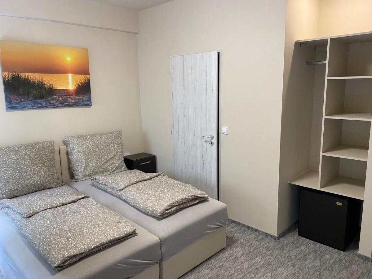 Kinizsi Udvar Apartmanhaz Balatonboglár エクステリア 写真