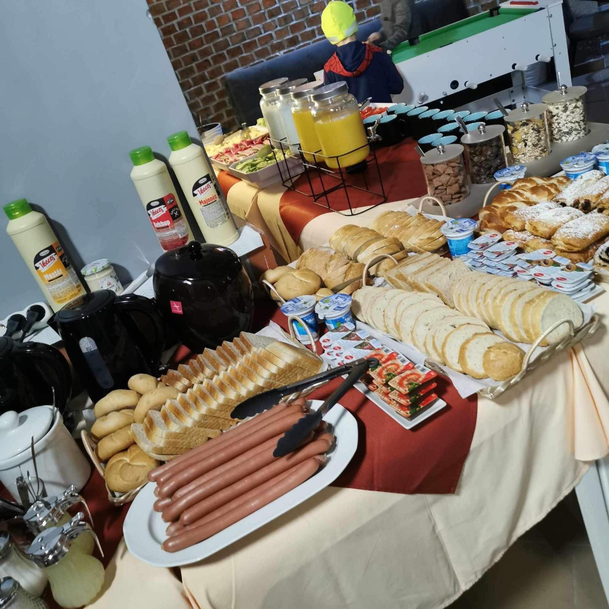 Kinizsi Udvar Apartmanhaz Balatonboglár エクステリア 写真