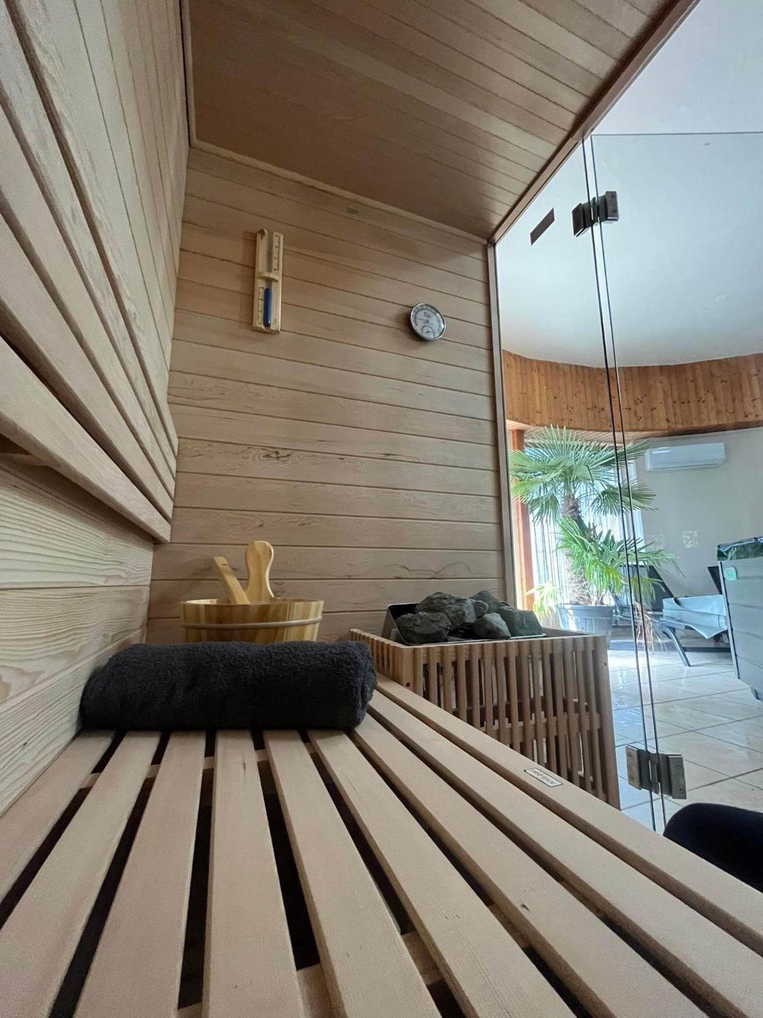 Kinizsi Udvar Apartmanhaz Balatonboglár エクステリア 写真